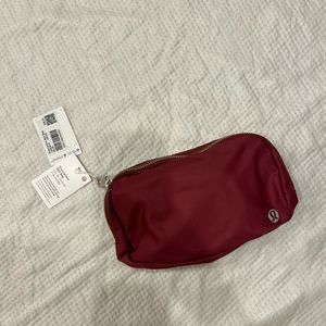 Lululemon Everywhere Belt Bag